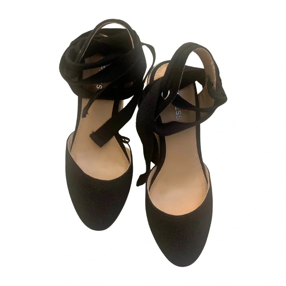 Express Black Canvas Closed Toe Wedge Espadrilles Heels 6 Platform Sandal Vacay